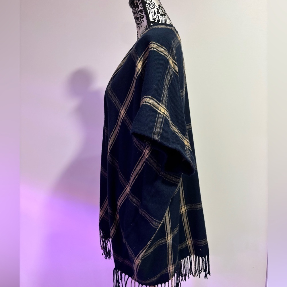 Loft Navy and Tan Plaid Poncho/shawl​​​​​ - Picture 5 of 8